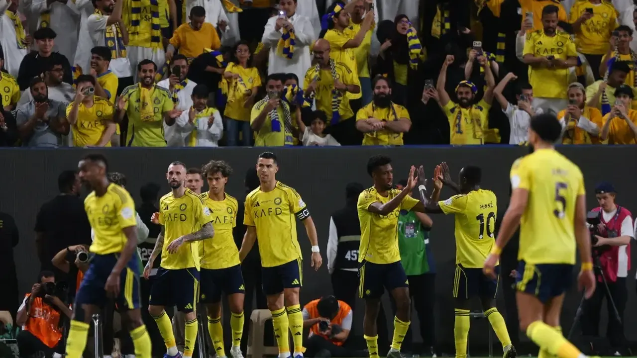 قائمة القنوات الناقلة لمواجهة النصر والوصل في الدوري الإماراتي اليوم
